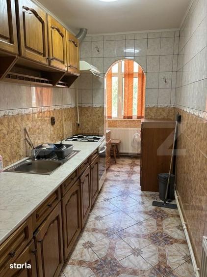 Apartament cu 3 camere decomandat în George Enescu