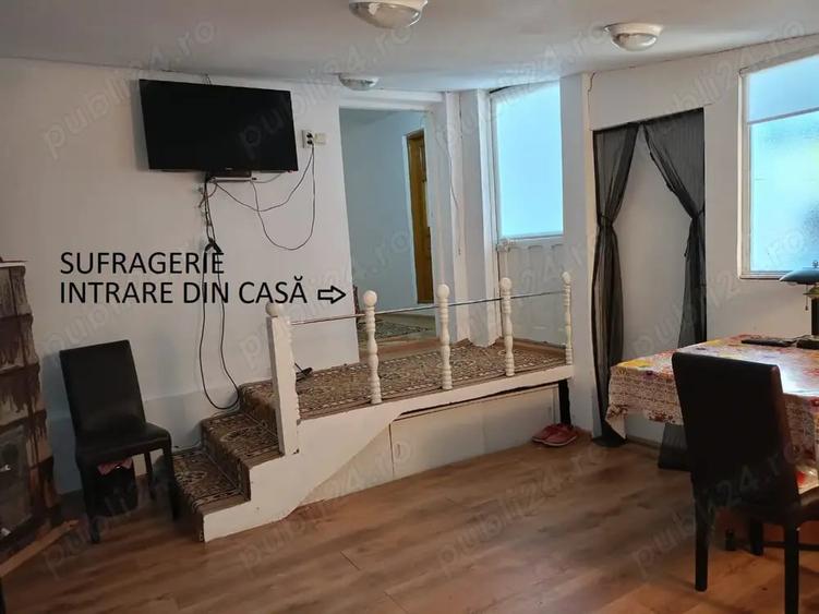Casă cu 6 camere cu Teren 3500 Mp în Poiana Lacului