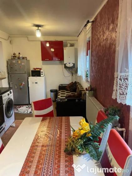 Apartament cu 3 camere decomandat în Burdujeni