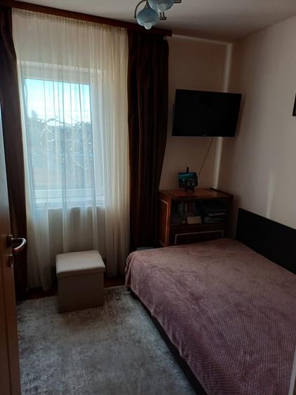Casă cu 4 camere cu Teren 400 Mp în Exterior Vest