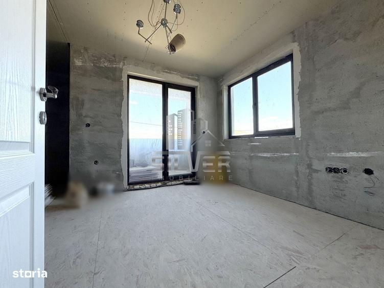 Casă cu 4 camere cu Teren 1000 Mp în Sânpaul