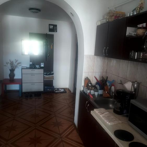 Apartament cu 4 camere decomandat în Păcurari