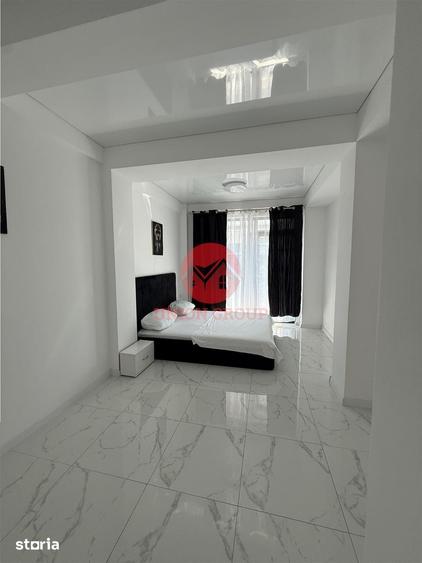 Apartament cu 5 camere decomandat în Central