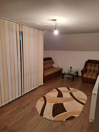 Casă cu 4 camere în Lungulețu