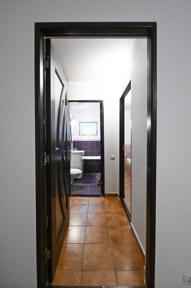 Apartament cu 2 camere semidecomandat în Rovine