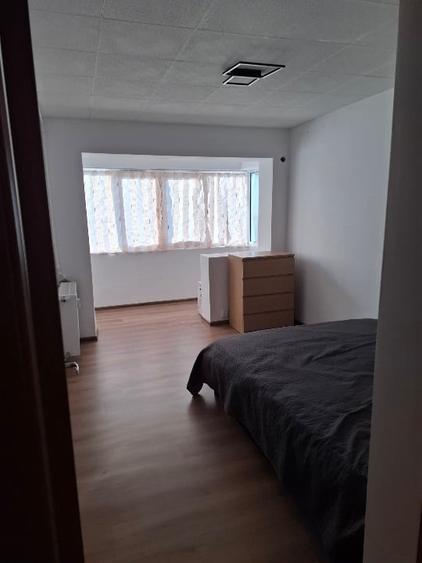 Apartament cu 3 camere semidecomandat, mobilat în Lujerului