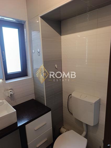 Apartament cu 3 camere decomandat în Florești