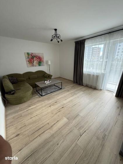 Apartament cu 3 camere în Tractorul