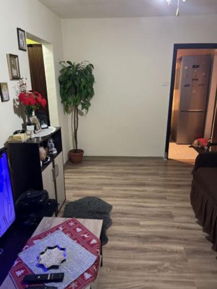 Apartament cu 2 camere semidecomandat în Ferentari