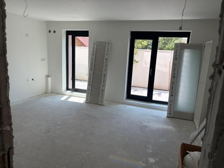 Apartament cu 3 camere decomandat în 13 Septembrie