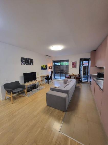Apartament cu 2 camere semidecomandat, mobilat în Domenii