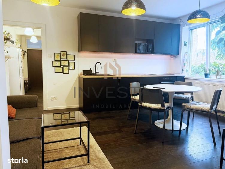 Apartament cu 3 camere semidecomandat în Horea