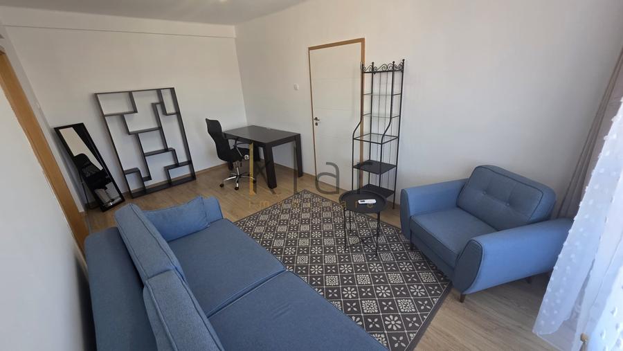 Apartament cu 2 camere semidecomandat, mobilat în P-ța Mihai Viteazul