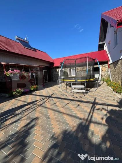 Casă cu 5 camere cu Teren 3600 Mp în Central