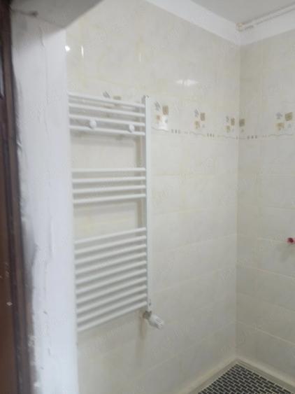 Casă cu 4 camere cu Teren 1000 Mp în Răucești