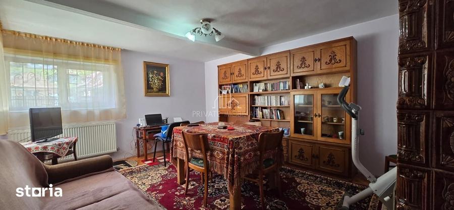 Casă cu 5 camere cu Teren 750 Mp în Central