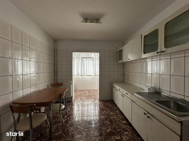Apartament cu 2 camere decomandat în Malu Roșu