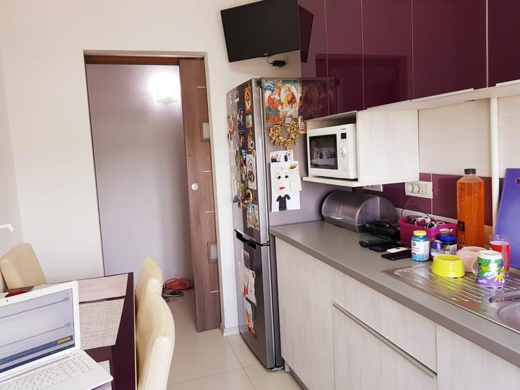 Apartament cu 3 camere semidecomandat în Mihail Kogălniceanu