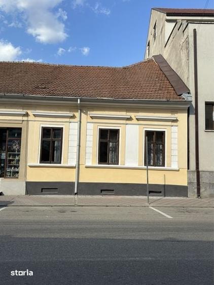 Casă cu 4 camere cu Teren 122 Mp în Central