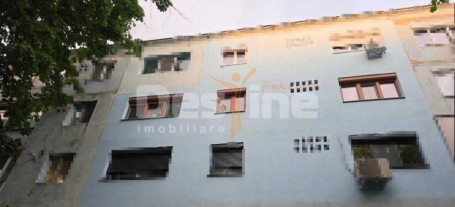 Apartament cu 4 camere decomandat în Vest