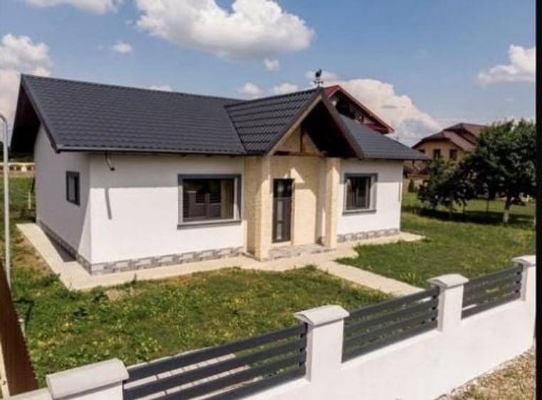 Casă cu 3 camere în Horia