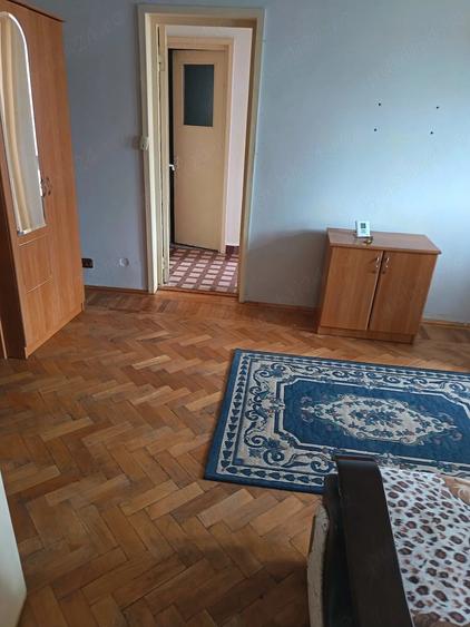 Apartament cu 2 camere semidecomandat, mobilat în Ultracentral