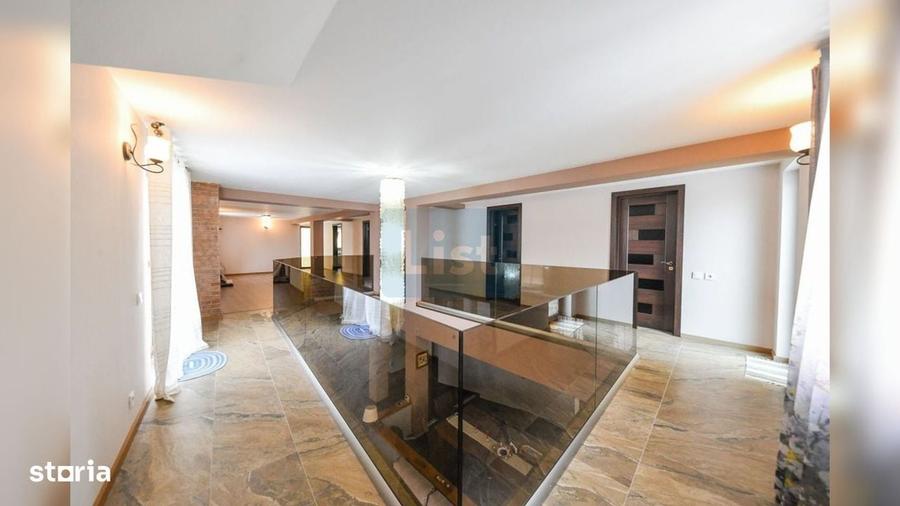 Casă cu 4 camere cu Teren 698 Mp în Borhanci