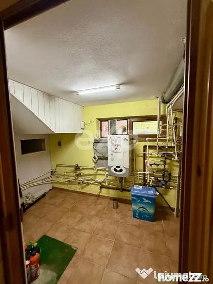 Casă cu 7 camere cu Teren 1008 Mp în Ștefănești