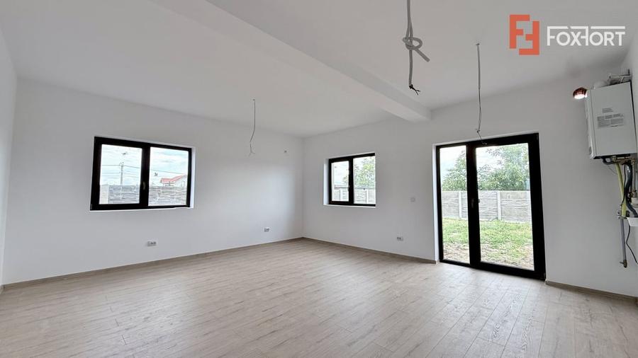 Duplex cu 4 camere cu Canalizare în Moșnița Veche
