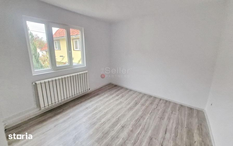 Casă cu 5 camere cu Teren 273 Mp în Central