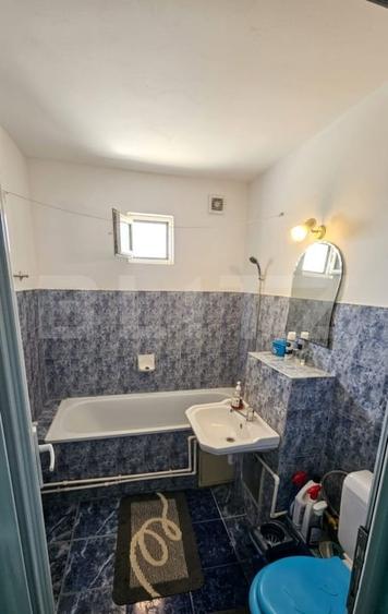 Apartament cu 2 camere decomandat, mobilat în