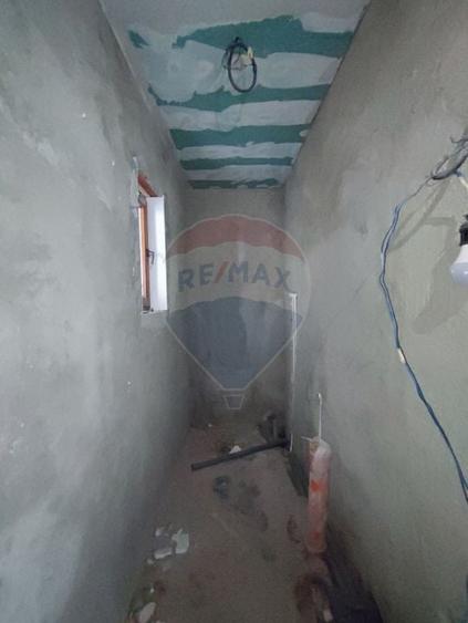 Apartament cu 3 camere decomandat în Terezian