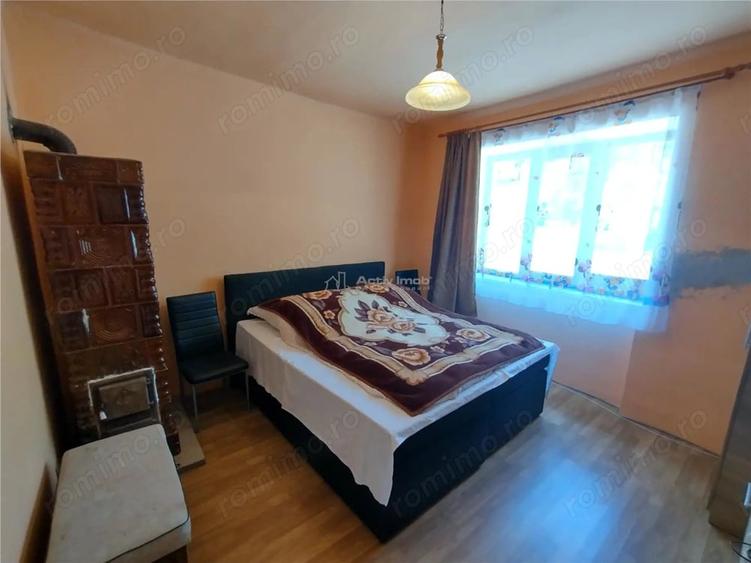 Casă cu 2 camere cu Teren 80 Mp în Vest