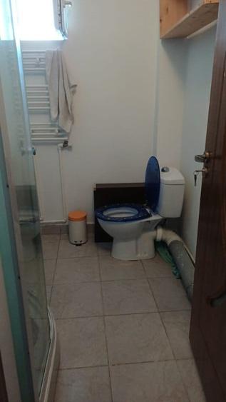 Casă cu 4 camere cu Teren 200 Mp în Apărătorii Patriei