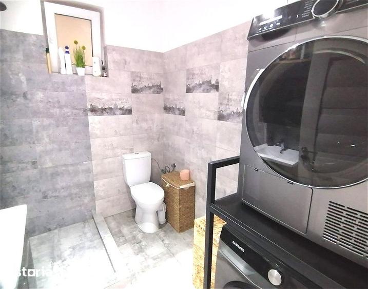 Casă cu 3 camere cu Canalizare în Dobroești