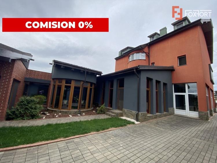 Casă individuală cu 10 camere cu Canalizare în Chișoda