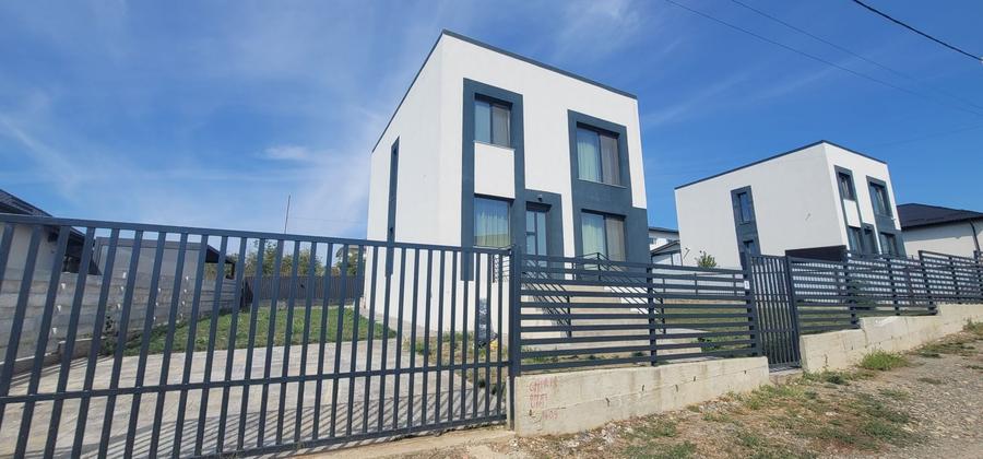 Casă cu 4 camere în Valea Lupului