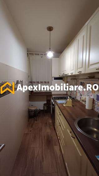 Garsonieră decomandată, mobilată în Titan