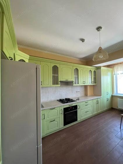 Apartament cu 2 camere semidecomandat în Buziașului