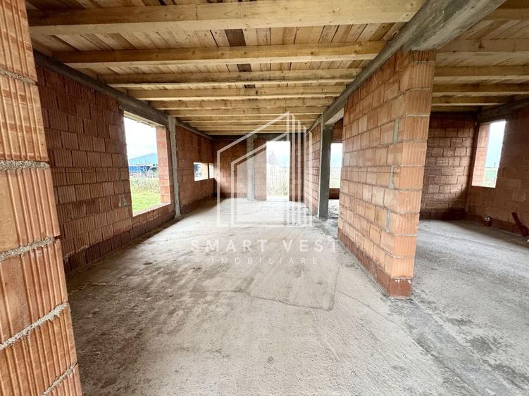 Casă individuală cu 3 camere cu Canalizare în Periferie