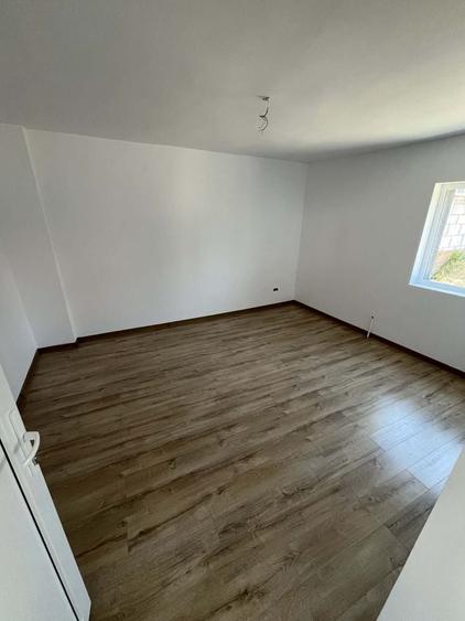 Casă cu 2 camere cu Teren 200 Mp în Rahova