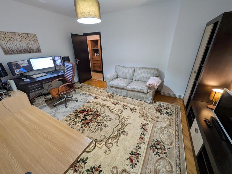Apartament cu 2 camere decomandat, mobilat în Punctele Cardinale