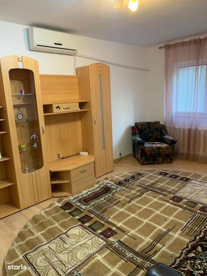 Apartament cu 3 camere în Crângași