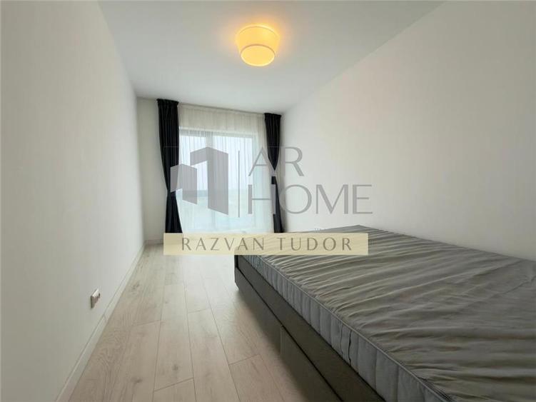 Apartament cu 3 camere decomandat, mobilat în Vest