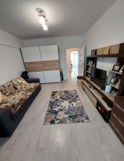 Apartament cu 3 camere decomandat în Păcurari