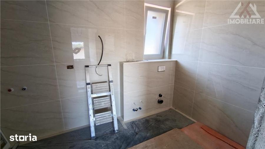Casă cu 4 camere cu Teren 300 Mp în Valea Lupului