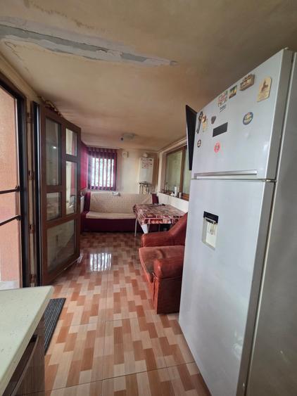 Apartament cu 3 camere decomandat în Obor