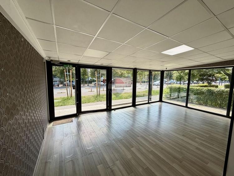 Spațiu comercial, de 61.200000762939 mp, în Obor