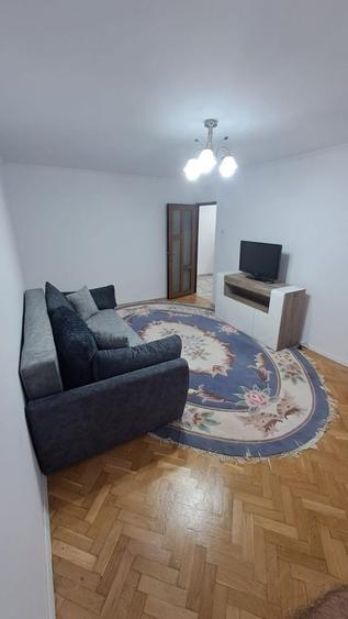 Apartament cu 2 camere decomandat în Lipovei