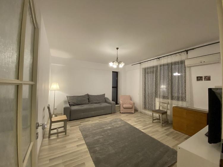 Apartament cu 2 camere decomandat în Luminiș